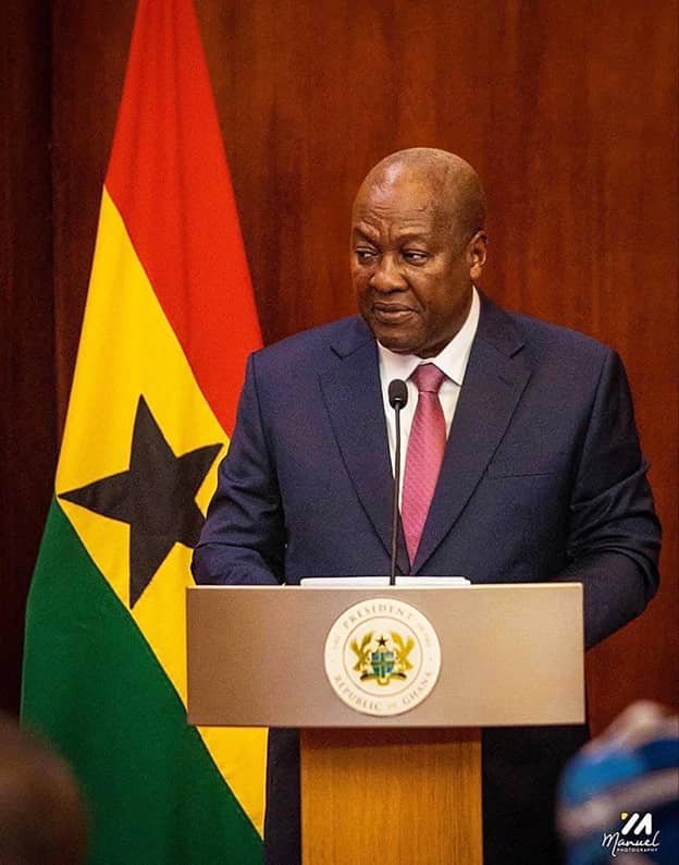 Presidency Restricts Government Officials from Participating in Unapproved Private Awards