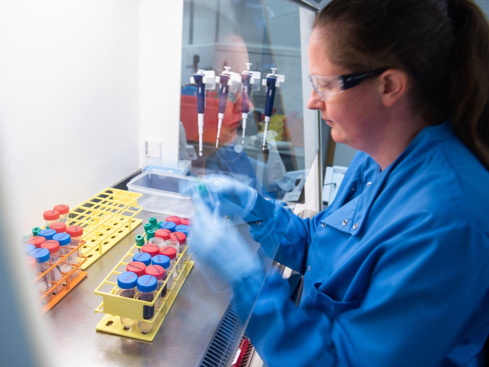 Scientists Develop Experimental Ebola Vaccine in Just Two Months