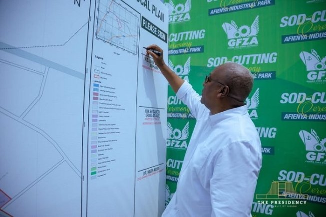 President Mahama Urges Investors to Employ Trained Local Residents as 1,238-Acre Industrial Park Takes Off